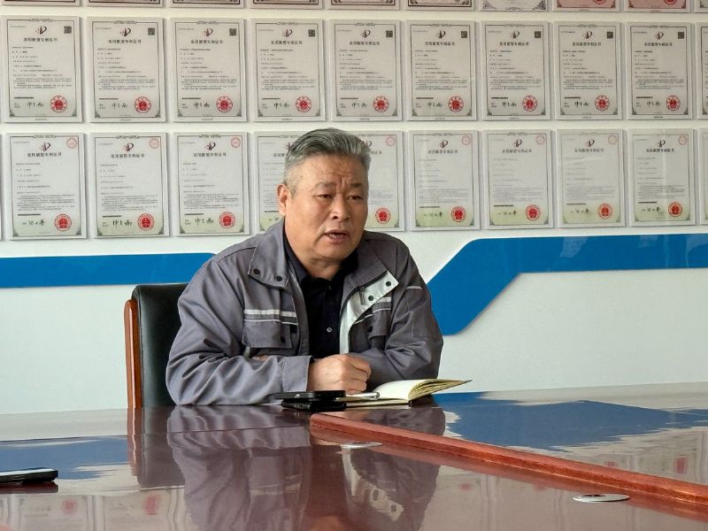 米兰手机版-米兰milan(中国)4月安全生产会议——严守安全底线 筑牢质量根基